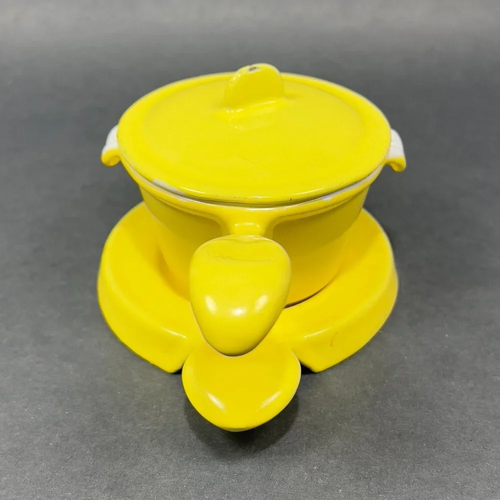 Vtg Descoware Butter Warmer Enamel Cast Iron Yellow Covered Dish Trivet Belgium